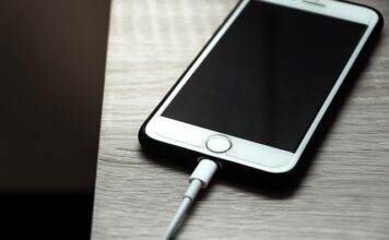 Jak ładować telefon żeby bateria trzymała dłużej?